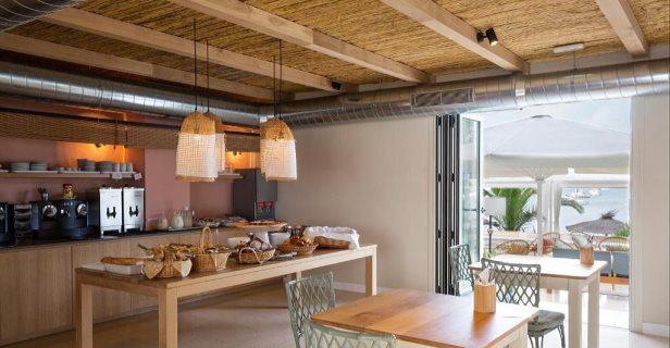 Hostal La Savina