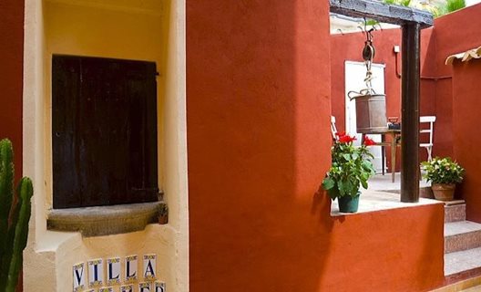 Hostal La Villa Palmer
