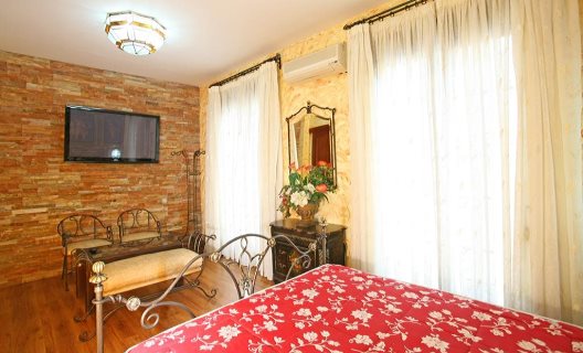 Hostal Lima