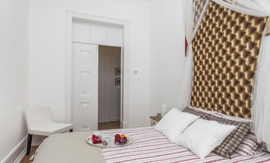 Hostal Lisbon Guests