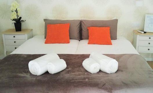 Hostal Lisbon Terrace Suites