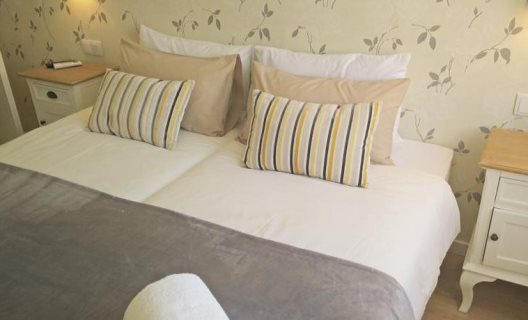 Hostal Lisbon Terrace Suites