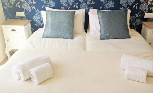 Hostal Lisbon Terrace Suites