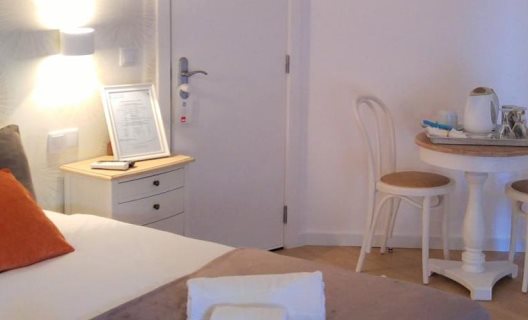 Hostal Lisbon Terrace Suites