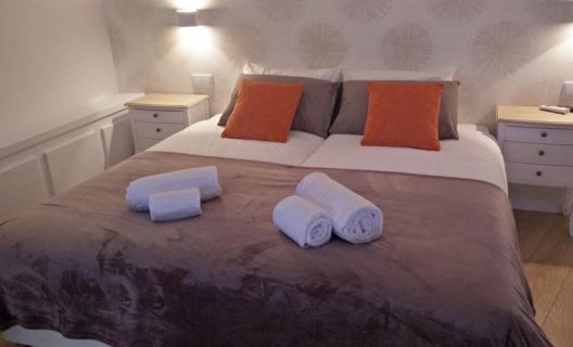 Hostal Lisbon Terrace Suites