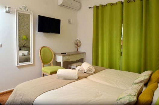 Hostal Lisbon Terrace Suites II