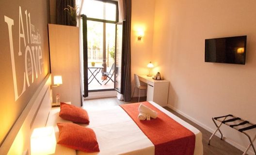 Hostal Live Barcelona