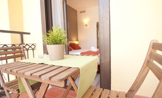 Hostal Live Barcelona