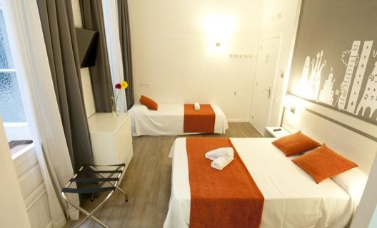 Hostal Live Barcelona