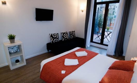 Hostal Live Barcelona