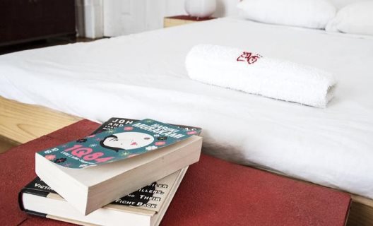 Hostal Locals & Suites