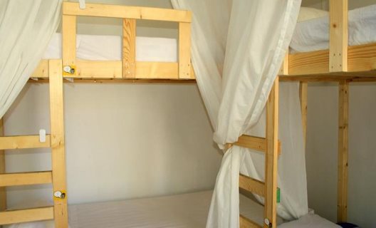 Hostal Locals & Suites