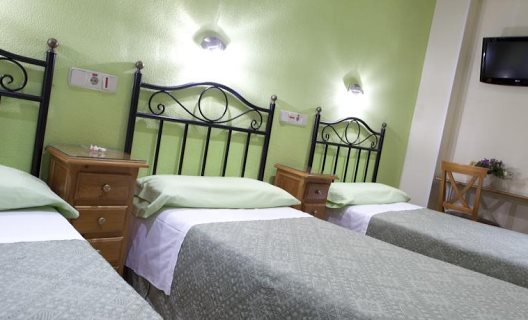 Hostal Los Alpes
