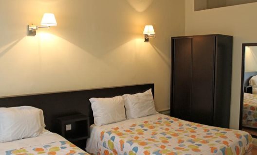 Hostal Lunar