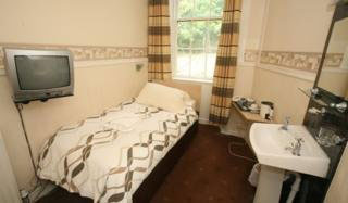 Hostal Mclays Guest House