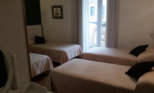Hostal Montecarlo
