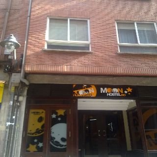 Hostal Moon Bio