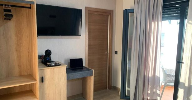 Hostal Nerjarooms
