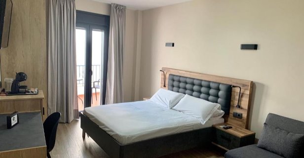 Hostal Nerjarooms