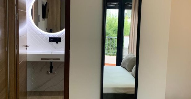 Hostal Nerjarooms
