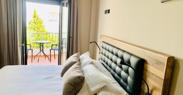 Hostal Nerjarooms