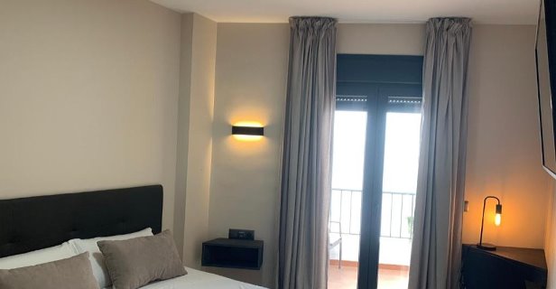 Hostal Nerjarooms