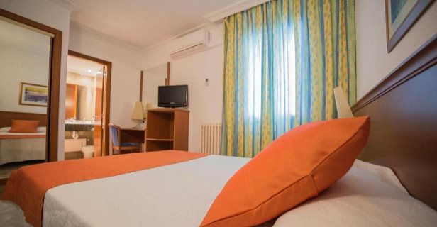 Hostal Novel Risech