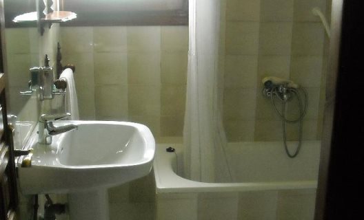 Hostal Paratene