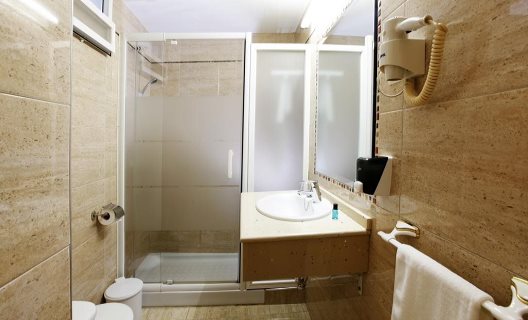 Hostal Paris