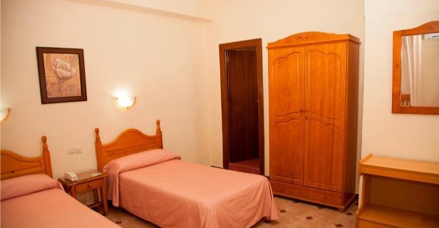 Hostal Paris