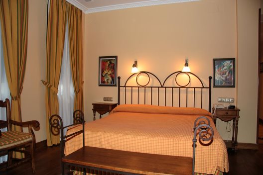 Hostal Paris