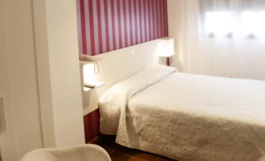 Hostal Plaza De Italia