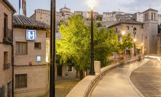 Hostal Puerta Bisagra