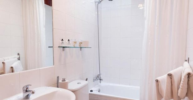 Hostal Puerta Del Alcazar