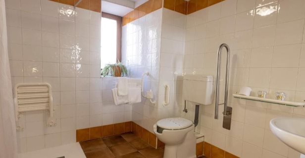 Hostal Puerta Del Alcazar