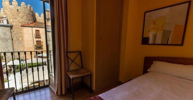 Hostal Puerta Del Alcazar