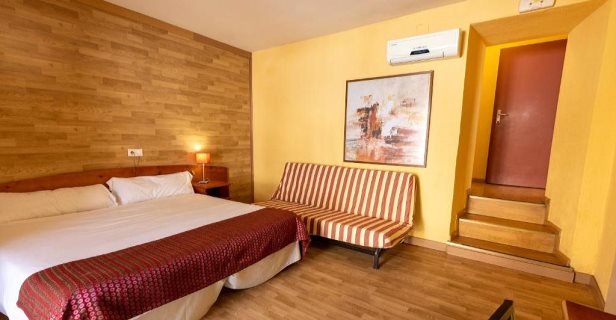Hostal Puerta Del Alcazar
