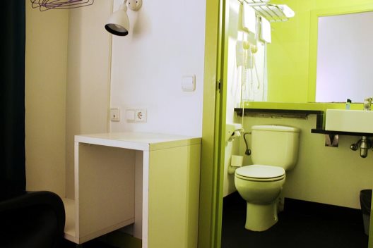 Hostal Raval Rooms