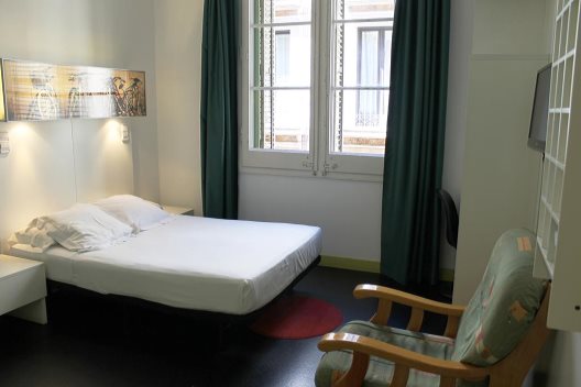 Hostal Raval Rooms