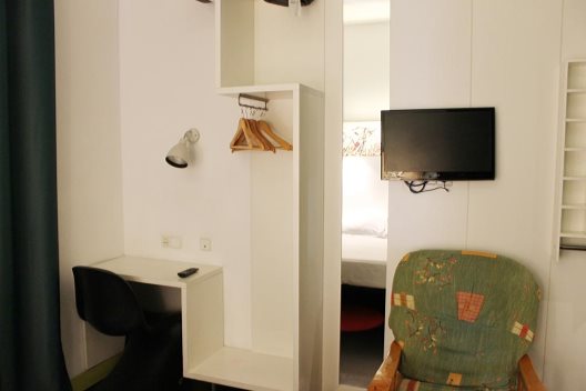 Hostal Raval Rooms