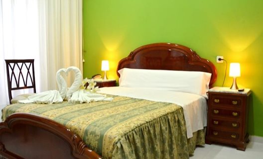 Hostal Reconquista