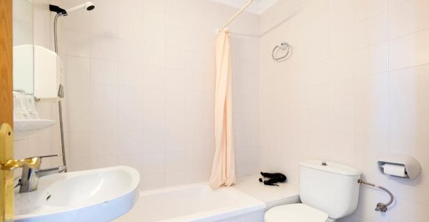 Hostal Residencia Sutimar