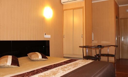 Hostal Residencial Monte Carlo