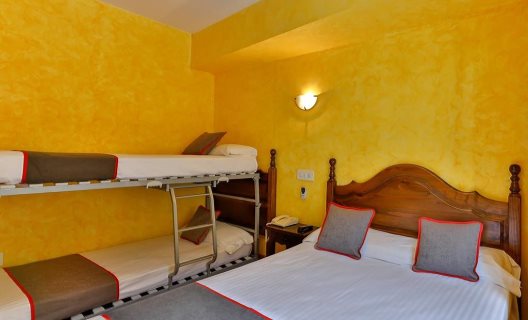 Hostal Rio Ara