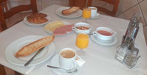 Hostal Roig 53
