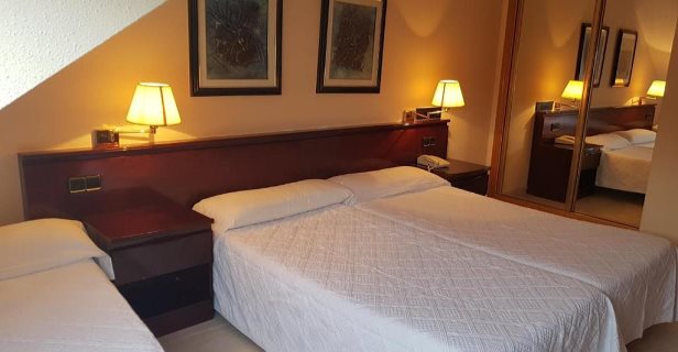 Hostal Santa María De Cacabelos