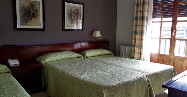 Hostal Santa María De Cacabelos
