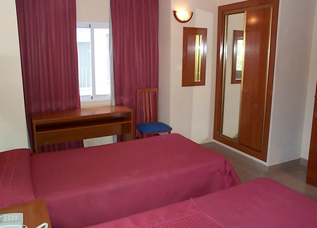 Hostal Savoy