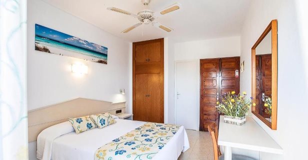 Hostal Sol Y Mar