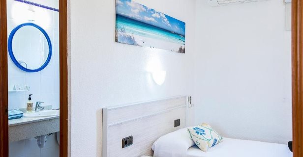Hostal Sol Y Mar
